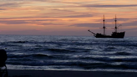 Stock Video A Vintage Ship Silhouette Live Wallpaper For PC - For Wallpaper