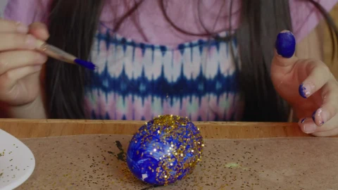 Stock Video Blue Easter Egg With Glitter 4287 Live Wallpaper For PC - Wallpaper video anime Wallpaper