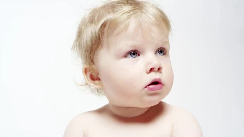 Stock Video Blonde Child Looking Around Live Wallpaper For PC - Live Wallpaper