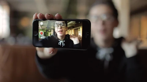 Stock Video Blogger Recording Himself With His Cell Phone Live Wallpaper For PC - Live Wallpaper