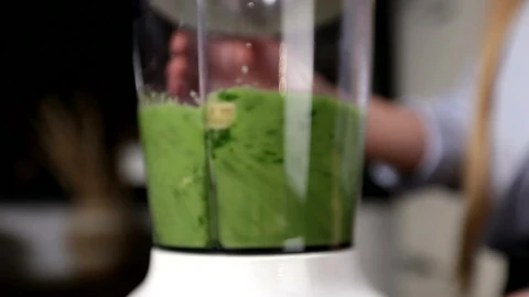 Stock Video Blending A Green Smoothie Live Wallpaper For PC - Live Wallpaper