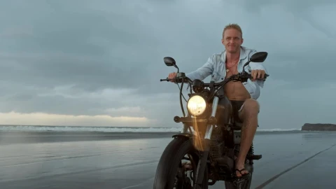 Stock Video Biker Riding His Motorcycle On The Beach Live Wallpaper For PC - On Wallpaper