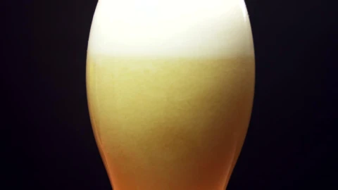 Stock Video Beer Foam Settling In A Glass Live Wallpaper For PC - Live Wallpaper