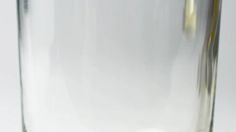 Stock Video Beer Being Poured Live Wallpaper For PC - Live Wallpaper