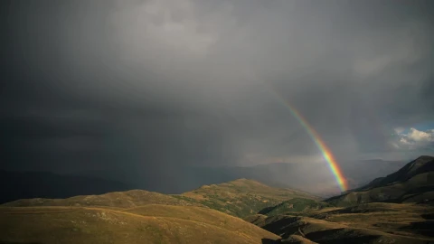 Stock Video Beautiful Rainbow In The Mountain Landscape Live Wallpaper For PC - Live Wallpaper
