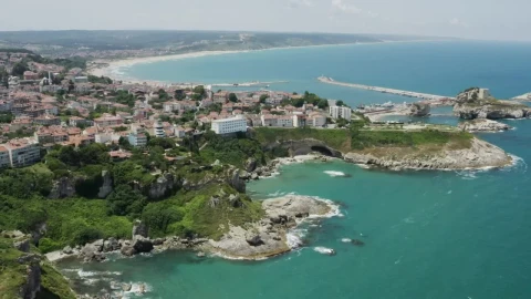 Stock Video Beautiful Coastal Region With Houses Along The Top Live Wallpaper For PC - Live Wallpaper