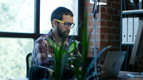 Stock Video Bearded Man Working At The Office Live Wallpaper For PC - Live Wallpaper