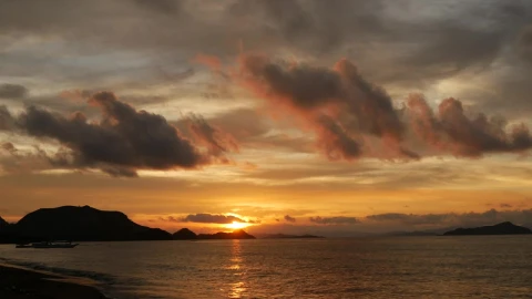 Stock Video Beach Sunset And A Mountain Silhouette Live Wallpaper For PC - Live Wallpaper