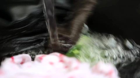 Video Stock Clothes In A Washing Machine Live Wallpaper For PC - Live Wallpaper