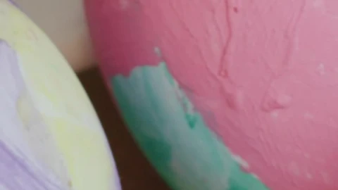 Video Stock Close Up View Of Women Easter Eggs Live Wallpaper For PC - Birds of prey Wallpaper