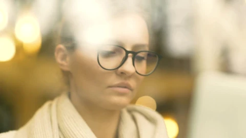 Video Stock Close Up Of Women With Glasses Live Wallpaper For PC - Of Wallpaper