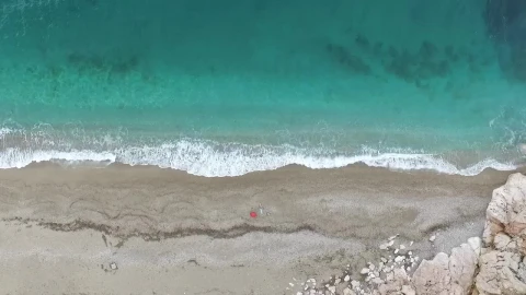 Video Stock Clear Sea And Small Waves Breaking On The Shore Live Wallpaper For PC - Live Wallpaper