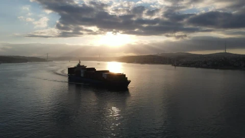 Video Stock Cargo Ship Sailing At Dusk Live Wallpaper For PC - Wallpaper Wallpaper