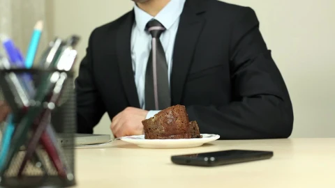 Video Stock Businessman Eating While Working At The Computer Live Wallpaper For PC - Wallpaper Wallpaper