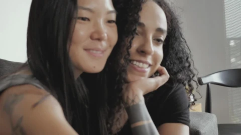 Stock Video Couple Of Friends Hugging Taking Selfies With The Cell Phone Live Wallpaper For PC - The walking dead Wallpaper