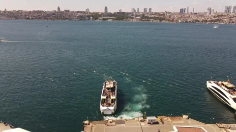 Stock Video Coast With A Couple Of Yachts In A Sunny City Live Wallpaper For PC - Live desktop wallpaper Wallpaper
