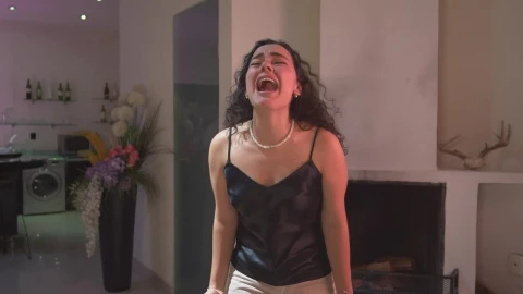 Stock Video Girl Crying And Screaming Heartbroken Live Wallpaper For PC - Live Wallpaper