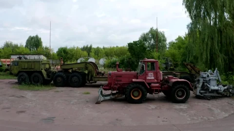 Stock Video Industrial Vehicle Depot Animated Wallpaper - Animated Wallpaper
