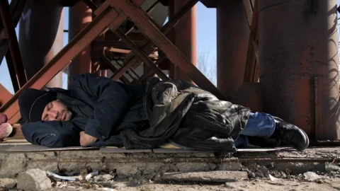 Stock Video Homeless Man Sleeping Outdoors Animated Wallpaper - Animated Wallpaper