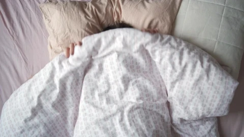 Stock Video Happy Woman Lying On Her Bed Animated Wallpaper - Wallpaper Wallpaper