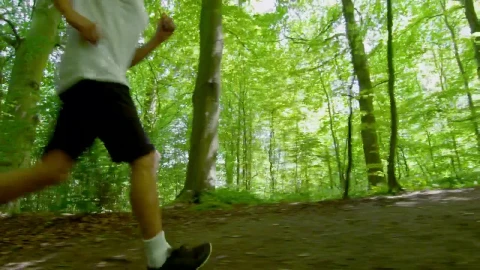 Stock Video Man In Shorts Running Animated Wallpaper - Live wallpaper gratis
