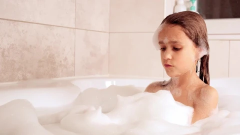 Stock Video Little Girl Taking A Bath In The Tub Animated Wallpaper - In Wallpaper