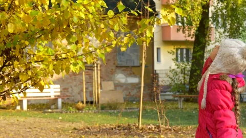 Stock Video Little Girl Playing In The Garden Animated Wallpaper - In Wallpaper