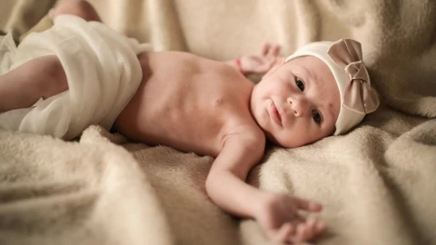 Stock Video Little Female Baby In Bed Animated Wallpaper - In Wallpaper