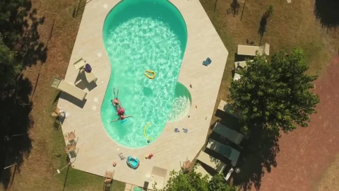 Stock Video Laying In A Pool Animated Wallpaper - In Wallpaper