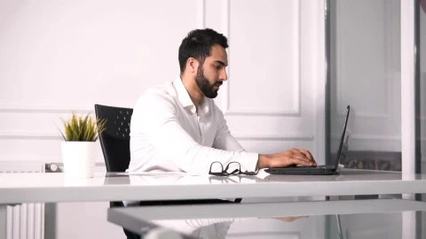 Stock Video Lawyer Working On Laptop Turns And Smiles Animated Wallpaper - Lawyer Wallpaper