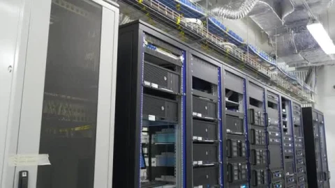 Stock Video Large Servers In A Datacenter Smal Animated Wallpaper - In Wallpaper