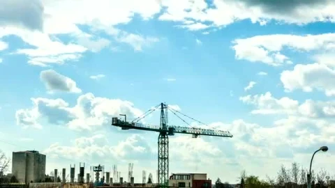 Stock Video Large Construction Crane Moving Smal Animated Wallpaper - Made in abyss Wallpaper