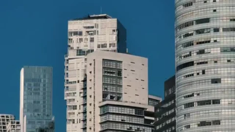 Stock Video Large City Buildings Smal Animated Wallpaper - Made in abyss Wallpaper