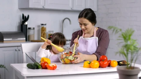 Stock Video Mixing Vegetables In The Kitche Animated Wallpaper - In Wallpaper