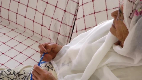 Stock Video Old Woman Praying Live Wallpaper – Free Live Wallpaper