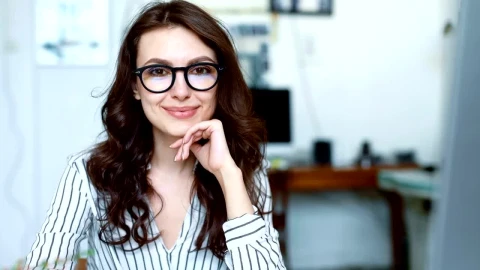 Video Stock Portrait Of A Happy Businesswoman Smiling Live Wallpaper Free - A Wallpaper