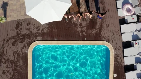 Free Stock Video Running Into A Pool Live Wallpaper animated wallpaper preview