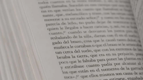 Free Stock Video Sheets Of A Book Leafed Through Close Up Live Wallpaper - Re zero Wallpaper
