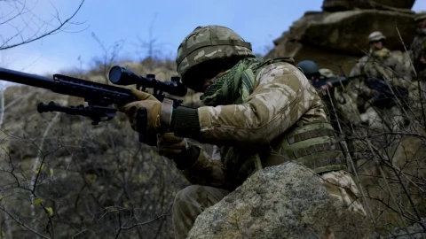 Free Video Stock Sniper Providing Cover For Patrol Live Wallpaper - Video Wallpaper