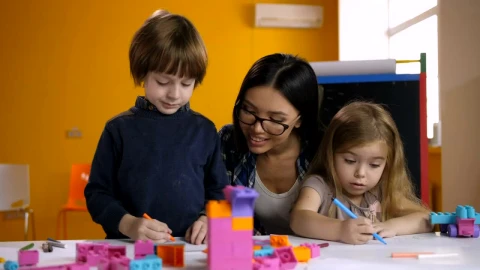 Free Video Stock teaching children to draw Live Wallpaper animated wallpaper preview
