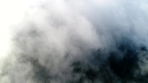 Free Video Stock thick clouds over a mountain Live Wallpaper – Free Live Wallpaper