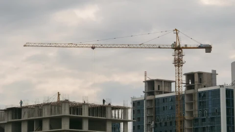 Free Video Stock time lapse of workers and construction cranes Live Wallpaper – Free Live Wallpaper