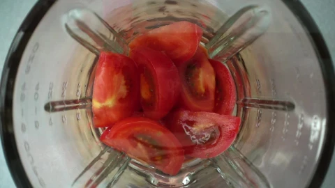 Free Video Stock tomatoes in a blender Live Wallpaper – Free Live Wallpaper