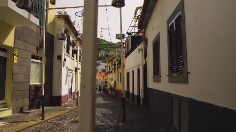 Free Video Stock tourist town near the sea Live Wallpaper – Free Live Wallpaper