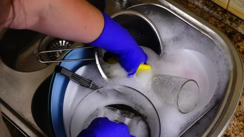 Free Stock Video Washing Dishes In A Home Kitchen Live Wallpaper – Free Live Wallpaper