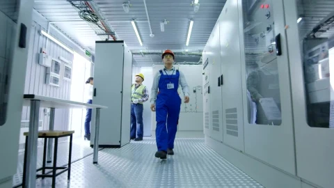 Stock Footage Worker Walking In The Hallway Of Energy Station Live Wallpaper Free - Wallpaper Wallpaper