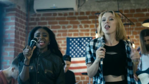 Stock Footage Women Singing With Band Live Wallpaper Free - Wallpaper Wallpaper
