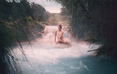 Girl in Hot Springs HD Live Wallpaper
