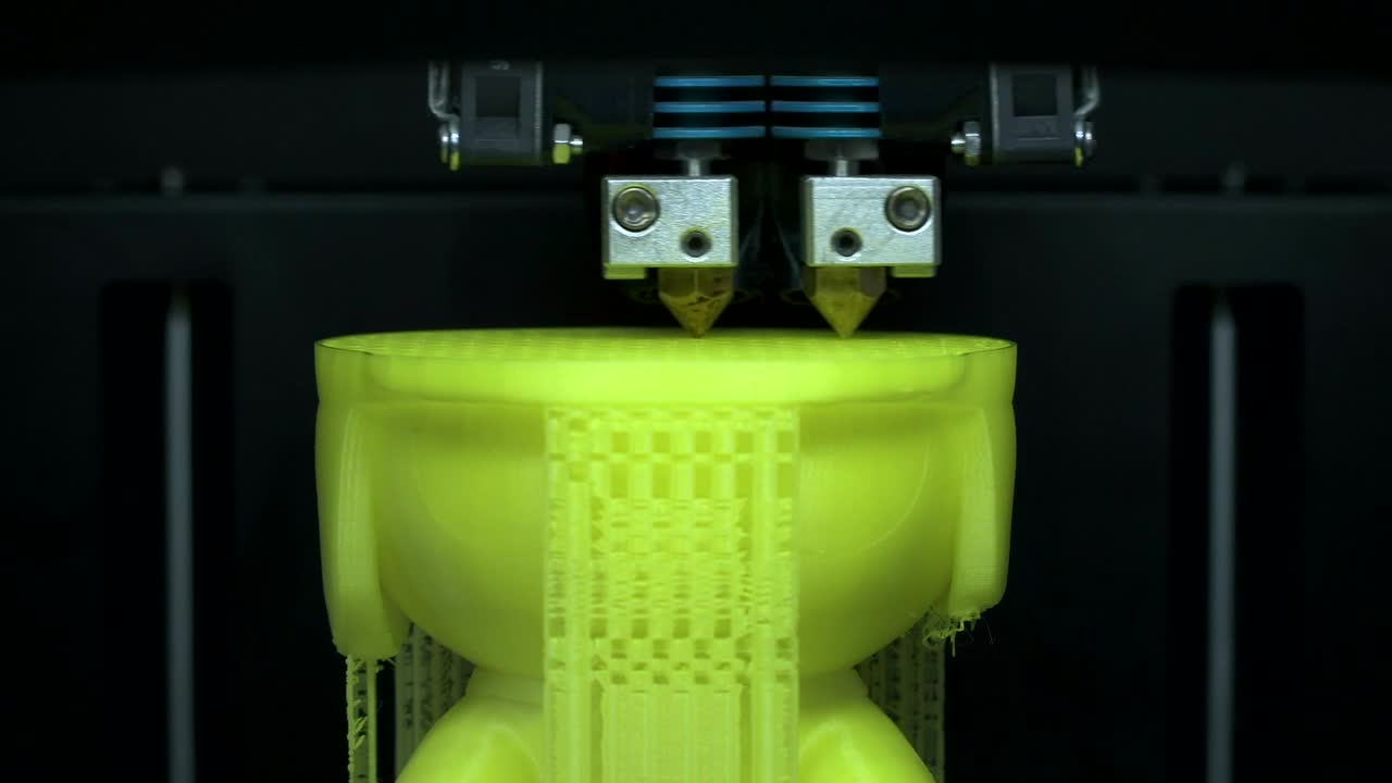 Download Stock Video 3d printer creating a model PC Live Wallpaper