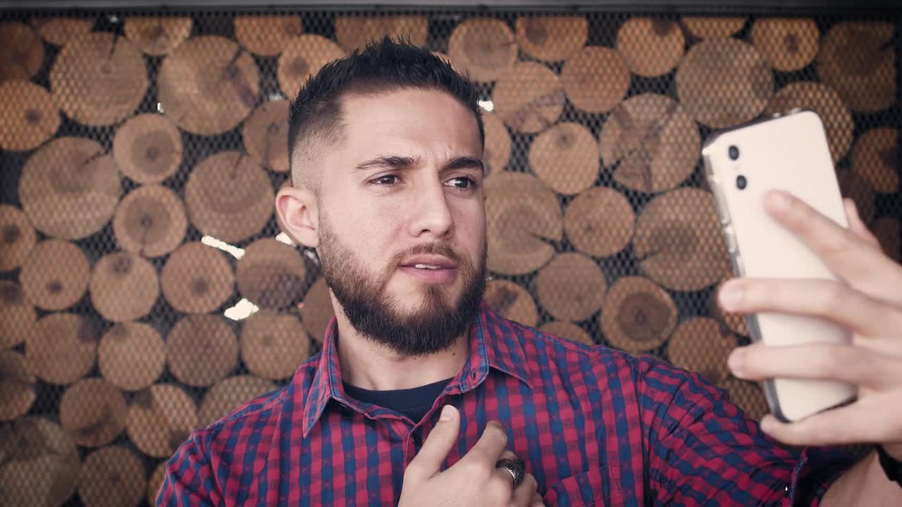 Download Stock Video A Bearded Man Taking A Selfie Live Wallpaper for PC